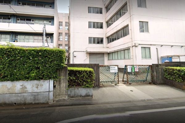 戸田市立新曽中学校